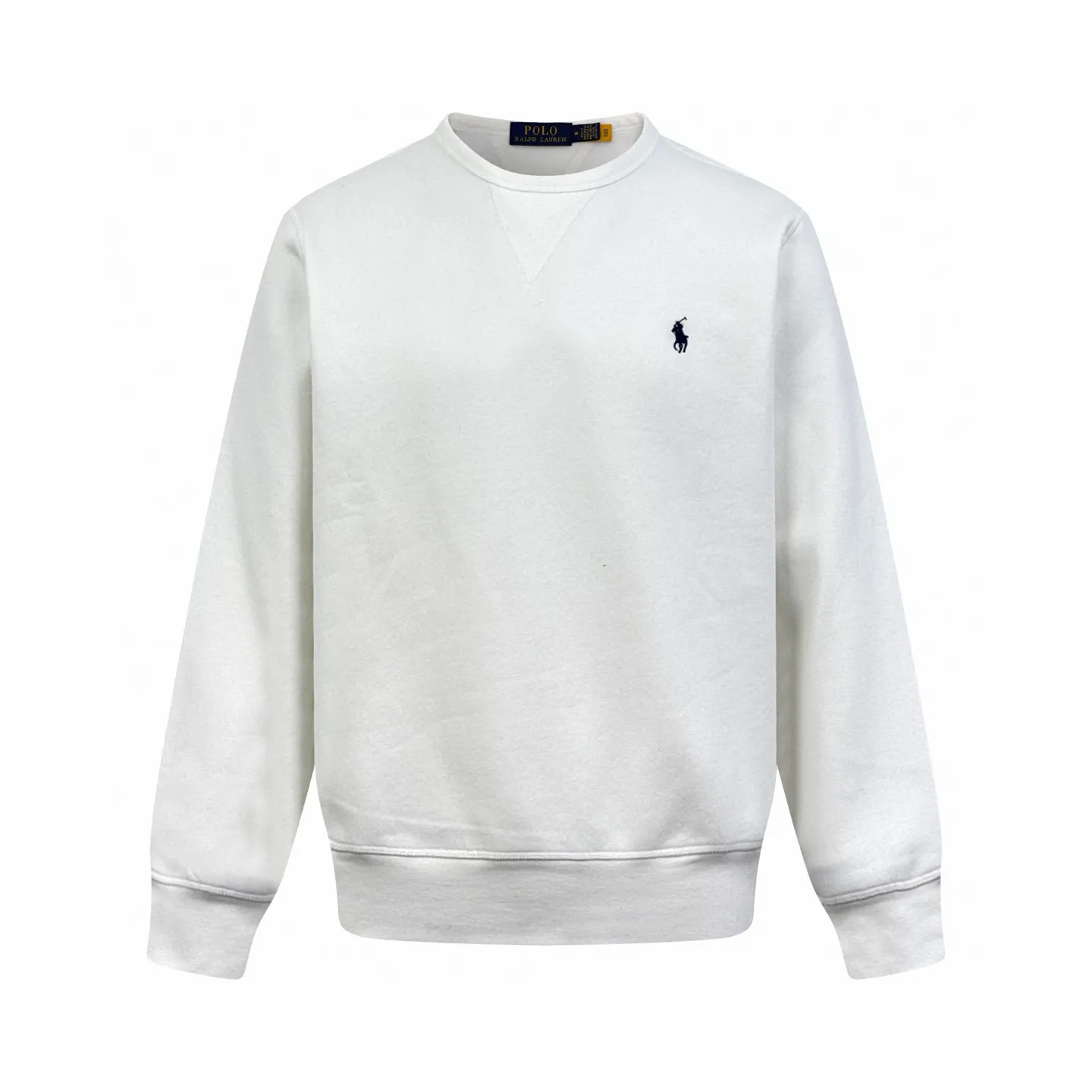 🅿️320 [Exclusive supply] Ralph Lauren pony embroidered round neck sweatshirt (white). The original purchase was 1,690 and developed. The fabric is made of customized cloud-like honey cotton fleece sweatshirt material. It feels delicate and comfortable against the skin. It is based on matte gray and comes with a soft light filter. The exquisite indigo pony logo is embellished. It is highly recognizable. It has an atmosphere of freedom and vitality. A symphony of pure and smart colors. Outline high-end silhouettes with extreme simplicity and become the focus of vision. Demonstrate taste in silence, using imported machine embroidery technology. Use advanced computer control systems and precision mechanical components to achieve iconic pony embroidery operations. High precision. The lines are smooth and delicate, using the Hasuo process. Sewing with specific machines. Hasuo has high fastness and adds visual effects. It is time-consuming and labor-intensive, and the fabrics have been washed. It has a better hand feel and texture. It is not easy to deform and is not easy to shrink. Not easy to fade and maintain long-lasting beauty. Size:S-M-L-XL